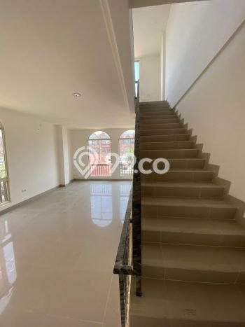 Ruko Disewa di Jakarta Utara dengan LB 162m2 Area Komersial Ramai Ruko Disewa di Jakarta Utara dengan LB 162m2 Area Komersial Ramai
