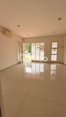 Rumah Sewa Tangerang LT 240m2 LB 118m2 Kawasan BSD Residence One Rumah Sewa Tangerang LT 240m2 LB 118m2 Kawasan BSD Residence One