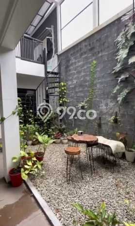 Rumah Elit LB 400m2 Siap Huni Desain Elegan di Turangga, Bandung Rumah Elit LB 400m2 Siap Huni Desain Elegan di Turangga, Bandung