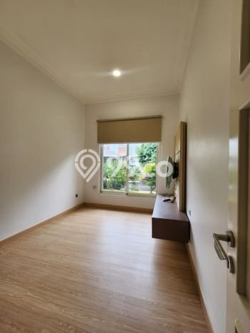 Rumah sewa siap pakai 6 KT di Gading Serpong, Tangerang Rumah sewa siap pakai 6 KT di Gading Serpong, Tangerang