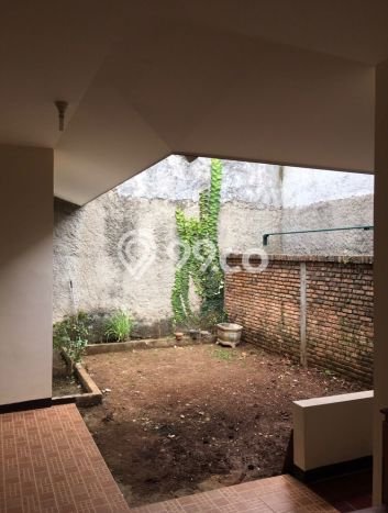 For Sale! Luxury House LT 180m2 Desain Modern di Sektor 5 - Bintaro For Sale! Luxury House LT 180m2 Desain Modern di Sektor 5 - Bintaro