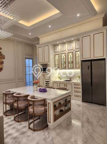 Dijual Rumah Luas Elegan Dengan View Eksklusif di Pondok Indah, Jakarta Selatan Dijual Rumah Luas Elegan Dengan View Eksklusif di Pondok Indah, Jakarta Selatan