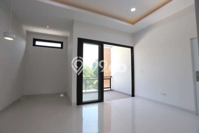Jual Rumah Mewah Megah Dengan View Cantik di Graha Raya, Tangerang Selatan Jual Rumah Mewah Megah Dengan View Cantik di Graha Raya, Tangerang Selatan