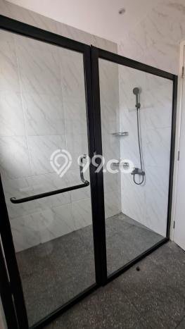 Ready to Use! Premium House LT 250m2 Desain Modern di Gading Serpong Ready to Use! Premium House LT 250m2 Desain Modern di Gading Serpong