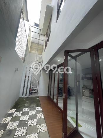 Hunian Mewah LB 134m2 Siap Pakai Desain Elegan di Bintaro, Tangerang Selatan Hunian Mewah LB 134m2 Siap Pakai Desain Elegan di Bintaro, Tangerang Selatan