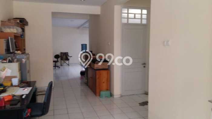 Hunian Nyaman Asri 3 KT Siap Pakai di Graha Raya Tangerang Selatan Hunian Nyaman Asri 3 KT Siap Pakai di Graha Raya Tangerang Selatan