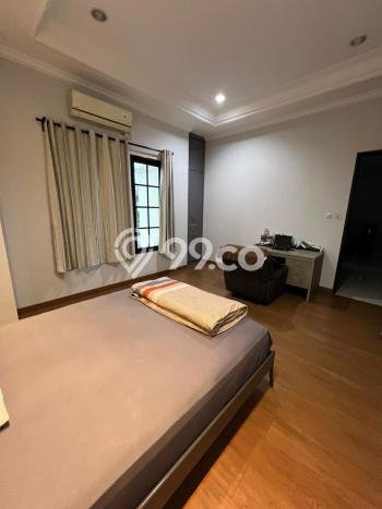 Dijual Rumah Luas Elegan Dengan View Eksklusif di Pulomas, Jakarta Timur Dijual Rumah Luas Elegan Dengan View Eksklusif di Pulomas, Jakarta Timur