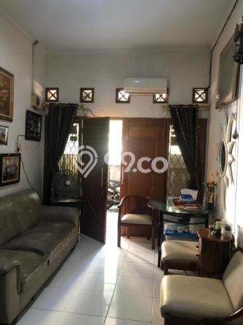 Rumah Modern 5 Kamar LT 134m2 di Rawamangun Rumah Modern 5 Kamar LT 134m2 di Rawamangun