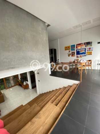 Hunian Elit LB 190m2 Siap Pakai Desain Elegan di Kayu Putih, Jakarta Timur Hunian Elit LB 190m2 Siap Pakai Desain Elegan di Kayu Putih, Jakarta Timur