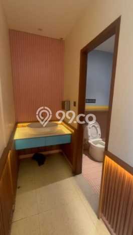 SEWA STRATEGIS! Komersial di , Luas 80m2m², Area Ramai SEWA STRATEGIS! Komersial di , Luas 80m2m², Area Ramai