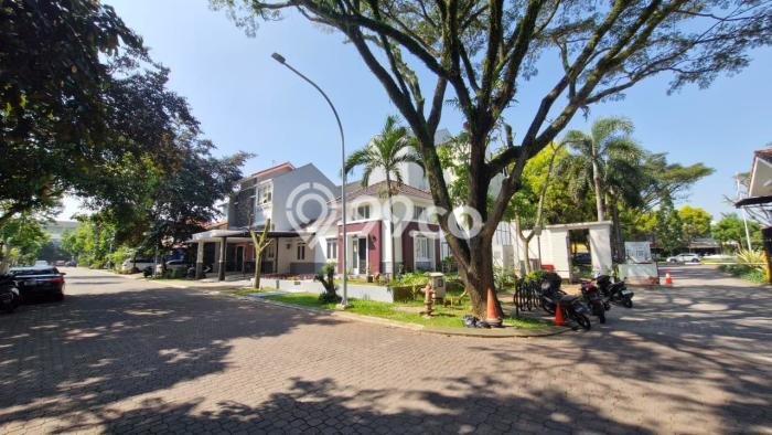 Ready to Use! Premium House LT 192m2 Desain Elegan di Kota Baru Parahyangan Ready to Use! Premium House LT 192m2 Desain Elegan di Kota Baru Parahyangan