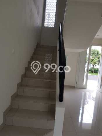 PRIME PROPERTY! Rumah di Summarecon Bandung, 1 KM, Lingkungan Elite, Luas 115m² Bangunan 97m² PRIME PROPERTY! Rumah di Summarecon Bandung, 1 KM, Lingkungan Elite, Luas 115m² Bangunan 97m²