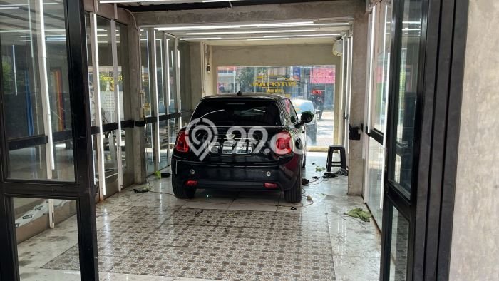 FOR RENT! Komersial di Gatot Subroto Cocok untuk Bisnis 250m2 FOR RENT! Komersial di Gatot Subroto Cocok untuk Bisnis 250m2
