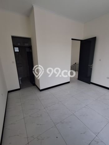 Disewakan! Rumah 3 Kamar Tidur &
3 Kamar Mandi di Taman Kopo Indah, Bandung Disewakan! Rumah 3 Kamar Tidur &
3 Kamar Mandi di Taman Kopo Indah, Bandung