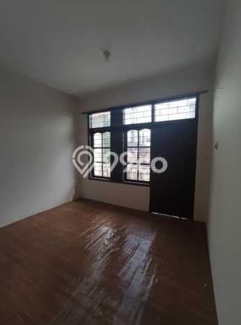 Rumah di Taman Kopo Indah, 2 KM, Lingkungan Elite, Luas 140m² Bangunan 150m² Rumah di Taman Kopo Indah, 2 KM, Lingkungan Elite, Luas 140m² Bangunan 150m²