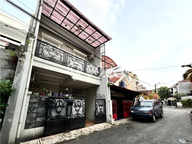Best Deal Hunian Premium Ideal dan Luas di Tebet, Jakarta Selatan Best Deal Hunian Premium Ideal dan Luas di Tebet, Jakarta Selatan