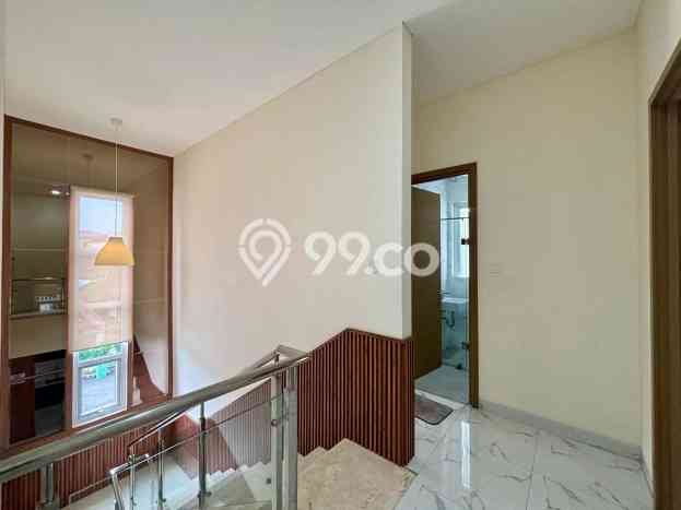 For Sale! Luxury House LT 174m2 Desain Elegan di Cipinang For Sale! Luxury House LT 174m2 Desain Elegan di Cipinang