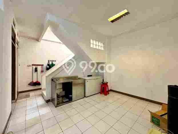 For Sale Rumah 3 Kamar Lokasi Ideal Nyaman dan Strategis di Tebet For Sale Rumah 3 Kamar Lokasi Ideal Nyaman dan Strategis di Tebet