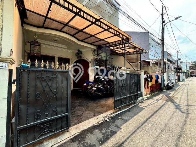 Hunian Cantik Modern Lb 130m2 di Tebet, Jakarta Selatan Hunian Cantik Modern Lb 130m2 di Tebet, Jakarta Selatan