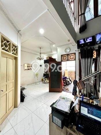 Hunian Cantik Modern Lb 130m2 di Tebet, Jakarta Selatan Hunian Cantik Modern Lb 130m2 di Tebet, Jakarta Selatan