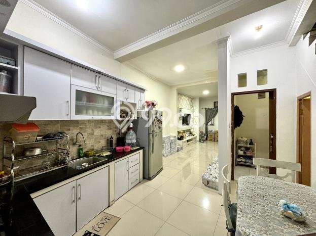 Best Deal Hunian Premium Ideal dan Luas di Tebet, Jakarta Selatan Best Deal Hunian Premium Ideal dan Luas di Tebet, Jakarta Selatan