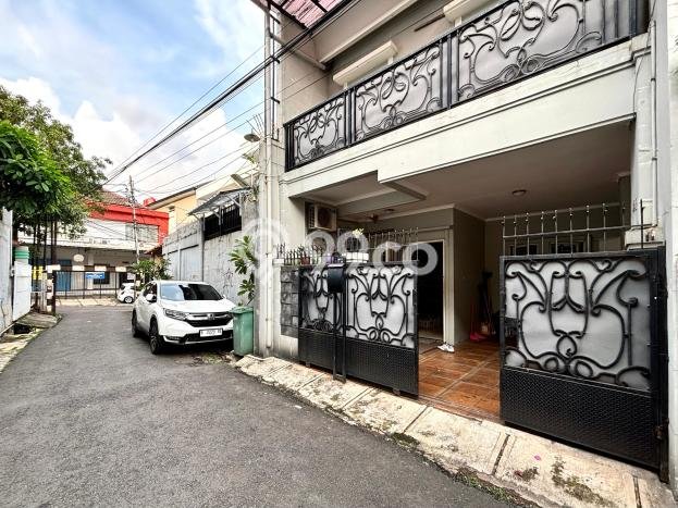 Best Deal Hunian Premium Ideal dan Luas di Tebet, Jakarta Selatan Best Deal Hunian Premium Ideal dan Luas di Tebet, Jakarta Selatan