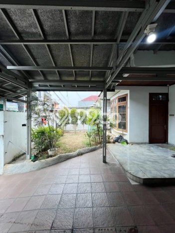 Siap Huni Rumah Mewah 4 Kamar di Matraman Dekat ke Mana Pun Siap Huni Rumah Mewah 4 Kamar di Matraman Dekat ke Mana Pun