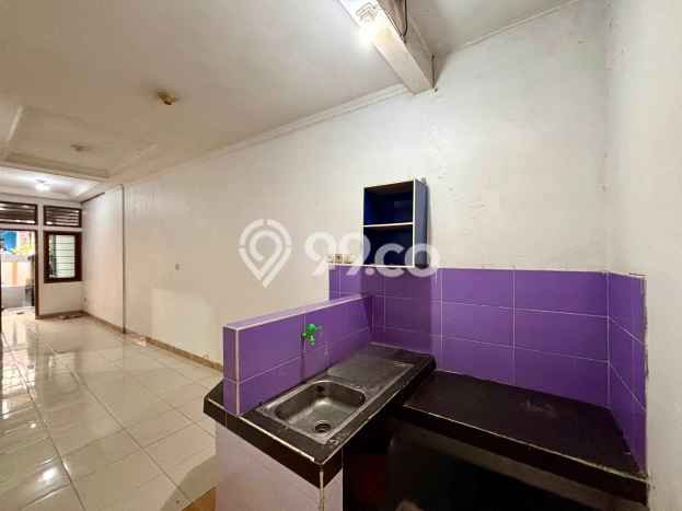 Jual Rumah Strategis Bagus Punya 2 KT di Tebet Jakarta Selatan - Jual Rumah Strategis Bagus Punya 2 KT di Tebet Jakarta Selatan -