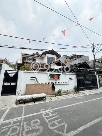 Siap Huni Rumah Mewah 4 Kamar di Matraman Dekat ke Mana Pun Siap Huni Rumah Mewah 4 Kamar di Matraman Dekat ke Mana Pun