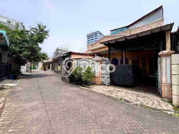Rumah Mewah Siap Huni LT 216m2 di Tebet, Jakarta Selatan Rumah Mewah Siap Huni LT 216m2 di Tebet, Jakarta Selatan