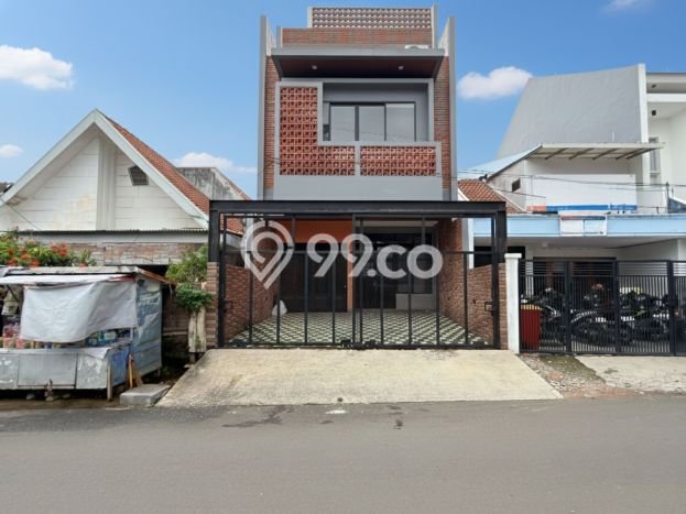Siap Huni Rumah Mewah 4 Kamar di Tebet Dekat ke Mana Saja Siap Huni Rumah Mewah 4 Kamar di Tebet Dekat ke Mana Saja
