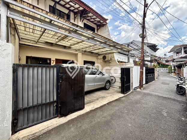 Rumah Strategis Modern Lb 107m2 di Tebet, Jakarta Selatan Rumah Strategis Modern Lb 107m2 di Tebet, Jakarta Selatan