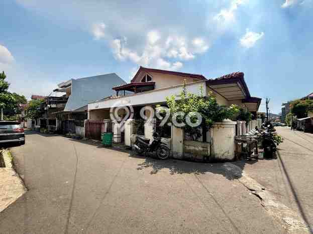 Siap Huni Rumah Mewah 8 Kamar di Tebet Dekat ke Mana Saja Siap Huni Rumah Mewah 8 Kamar di Tebet Dekat ke Mana Saja