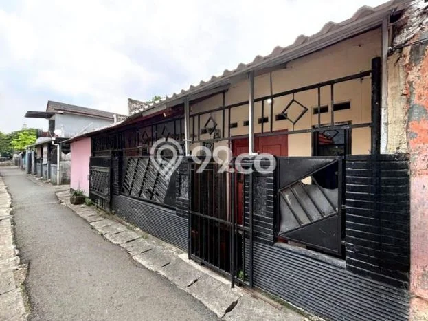 Unit Kost Dijual di Kawasan Tebet Jakarta Selatan dengan 6 KT Unit Kost Dijual di Kawasan Tebet Jakarta Selatan dengan 6 KT