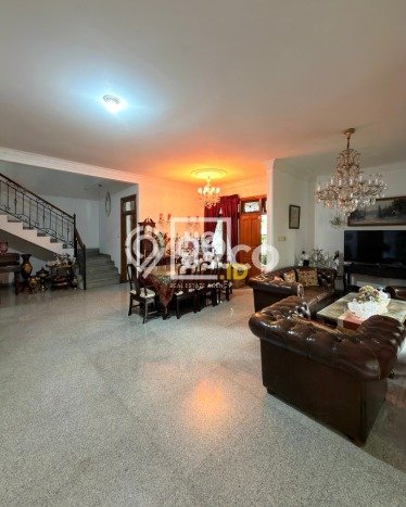 Unit Kost Dijual di Tebet dengan 6 Kamar Tidur & Luas Bangunan 300m2 Unit Kost Dijual di Tebet dengan 6 Kamar Tidur & Luas Bangunan 300m2
