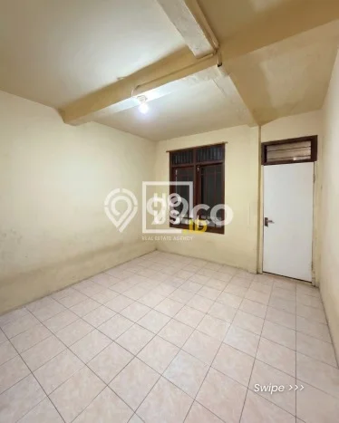 Rumah Strategis Modern Lb 200m2 di Tebet, Jakarta Selatan Rumah Strategis Modern Lb 200m2 di Tebet, Jakarta Selatan