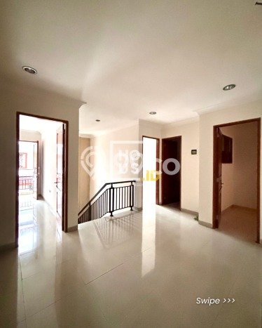 Siap Huni Rumah Mewah 5 Kamar di Tebet Dekat ke Mana Pun Siap Huni Rumah Mewah 5 Kamar di Tebet Dekat ke Mana Pun