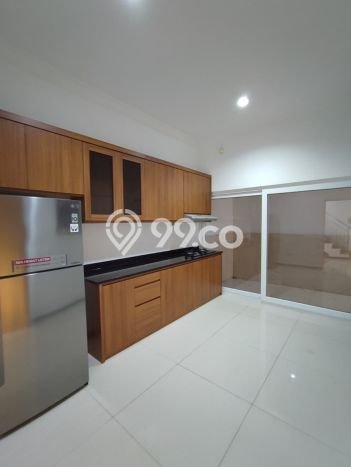 Lokasi strategis! Rumah siap huni disewakan di Candisari LB 200m2 Lokasi strategis! Rumah siap huni disewakan di Candisari LB 200m2