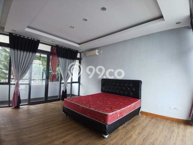 Disewakan! Rumah 3 Kamar Tidur &
3 Kamar Mandi di BSB City, Semarang Disewakan! Rumah 3 Kamar Tidur &
3 Kamar Mandi di BSB City, Semarang