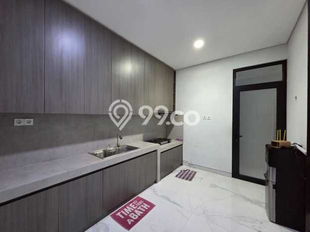Rumah Elit Modern Tanpa Renovasi di Candi Golf Semarang Rumah Elit Modern Tanpa Renovasi di Candi Golf Semarang