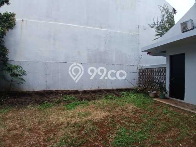 Disewakan! Rumah 3 Kamar Tidur &
3 Kamar Mandi di BSB City, Semarang Disewakan! Rumah 3 Kamar Tidur &
3 Kamar Mandi di BSB City, Semarang