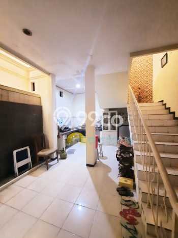 Rumah Modern Minimalis 4 Kamar Bisa Langsung Pindah di Banyumanik Rumah Modern Minimalis 4 Kamar Bisa Langsung Pindah di Banyumanik