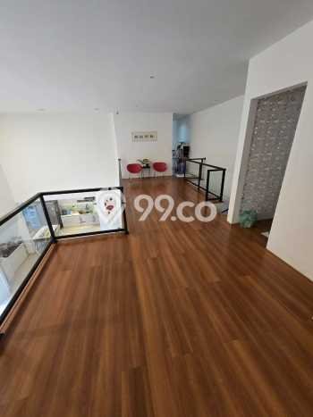 Jual Rumah Mewah Elegan Dengan View Cantik di Bukit Sari, Semarang Jual Rumah Mewah Elegan Dengan View Cantik di Bukit Sari, Semarang