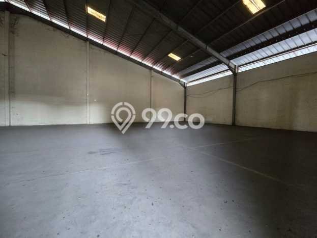 Disewakan Gudang di Kawasan Ramai Kendal Luas 2800m2 Disewakan Gudang di Kawasan Ramai Kendal Luas 2800m2
