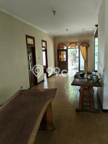 Rumah Mewah Dijual LT 700m2 di Banyumanik, Semarang Rumah Mewah Dijual LT 700m2 di Banyumanik, Semarang