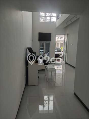 Lokasi strategis! Rumah siap pakai disewakan di Semarang Barat LB 175m2 Lokasi strategis! Rumah siap pakai disewakan di Semarang Barat LB 175m2