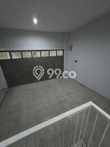 Lokasi strategis! Rumah siap huni disewakan di Tembalang LB 310m2 Lokasi strategis! Rumah siap huni disewakan di Tembalang LB 310m2