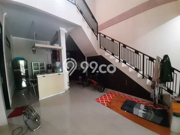 Rumah Area Strategis di Semarang Barat, Semarang, LT 120m2m² LB 200m2m² Rumah Area Strategis di Semarang Barat, Semarang, LT 120m2m² LB 200m2m²