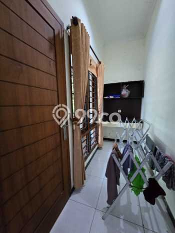 Rumah Modern Minimalis 4 Kamar Bisa Langsung Pindah di Tembalang Rumah Modern Minimalis 4 Kamar Bisa Langsung Pindah di Tembalang