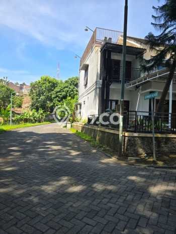 Rumah Modern Minimalis 4 Kamar Bisa Langsung Pindah di Tembalang Rumah Modern Minimalis 4 Kamar Bisa Langsung Pindah di Tembalang